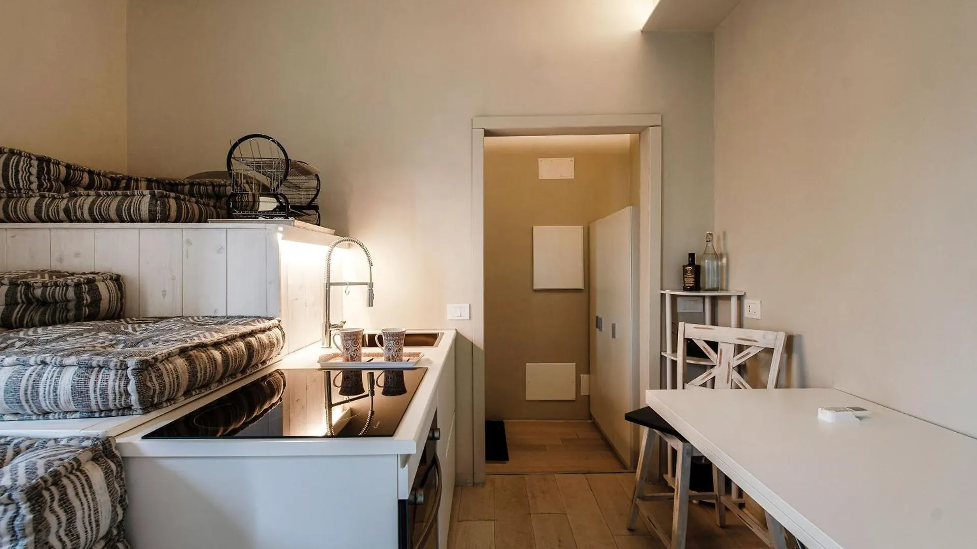 Villa Miranda & Boat Como Holiday home